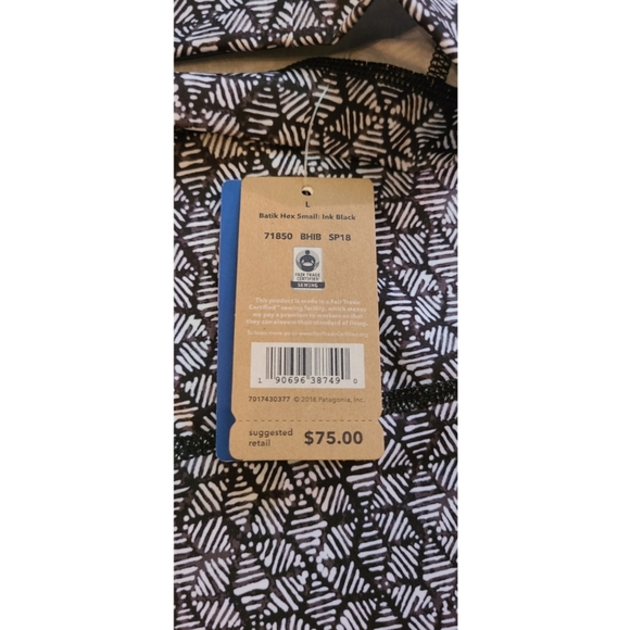 New Patagonia W's Short-Sleeved Micro Swell RashguardSize Large Ink Black - Picture 4 of 7